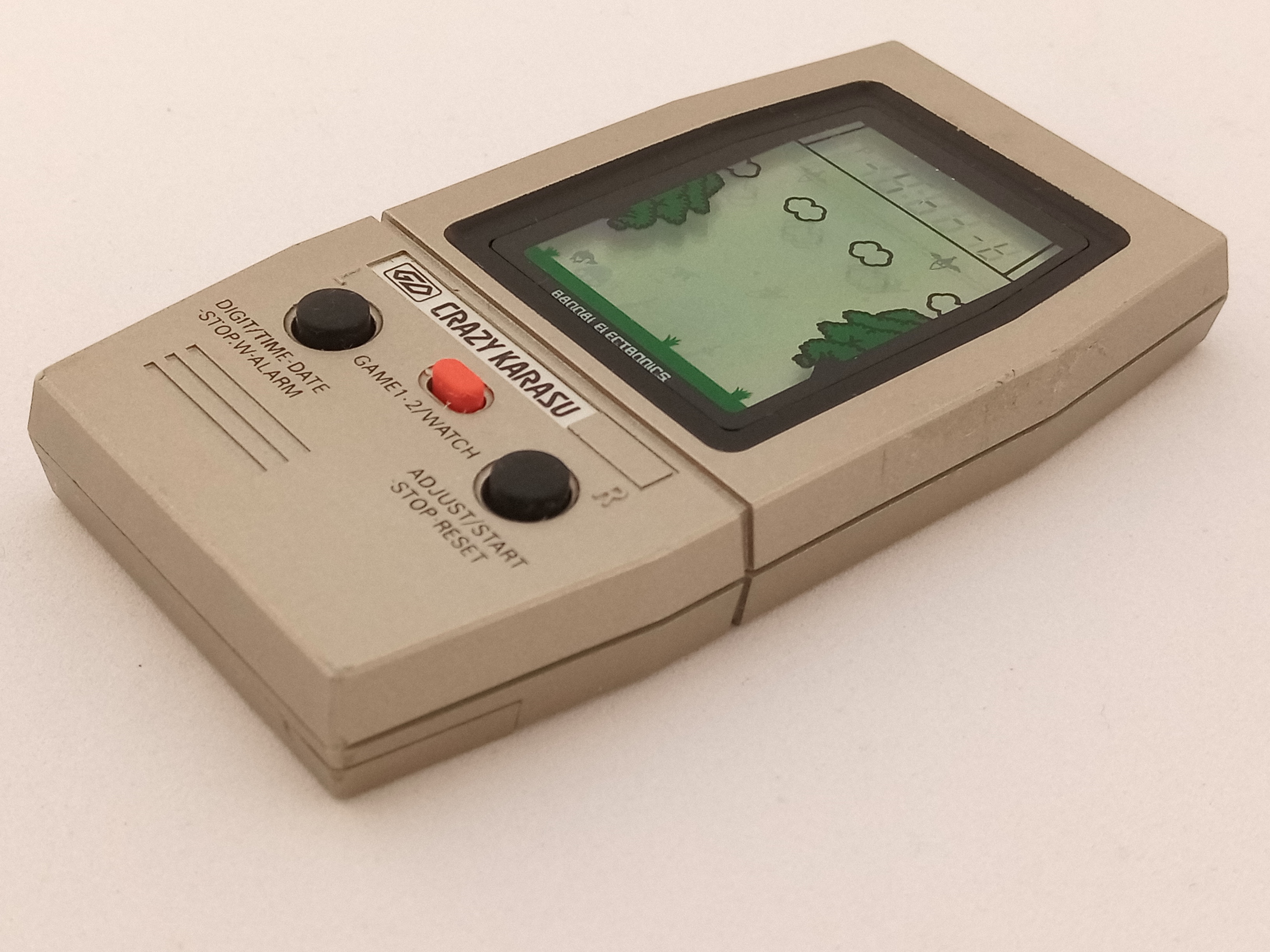 Handheld Empire - game | Bandai : Crazy Karasu - Tir Aux Corbeaux